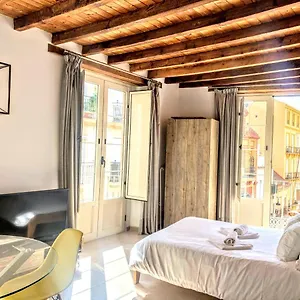 https://homely-malaga-loft-gaona-centro.1costadelsol.com