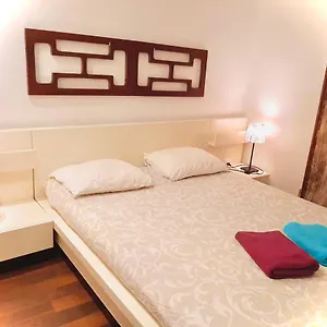https://apartamento-13-lof.catalonia-hotels.com